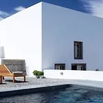 Fabrica Santorini * Pýrgos