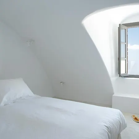 Fabrica Santorini Pýrgos