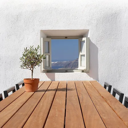 Fabrica Santorini * Pýrgos
