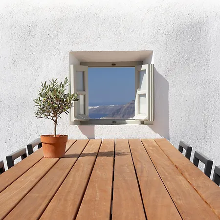 Fabrica Santorini * Pýrgos