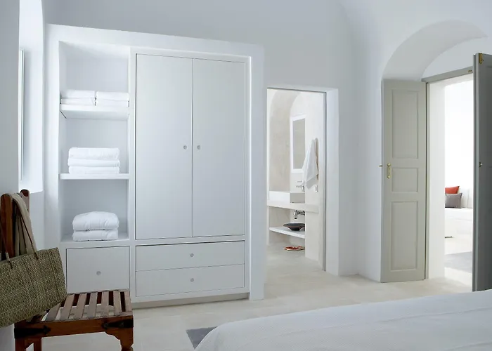 Fabrica Santorini Villa Pýrgos