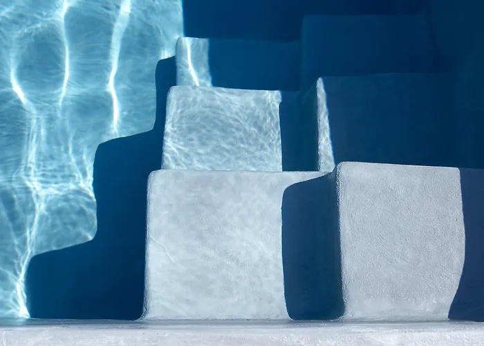 فيلة فابريكا سانتوريني